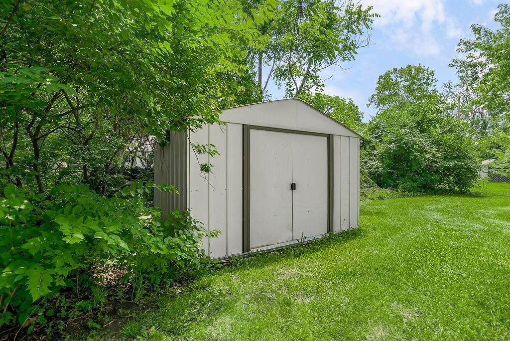 616 S Lee Avenue — photo 28