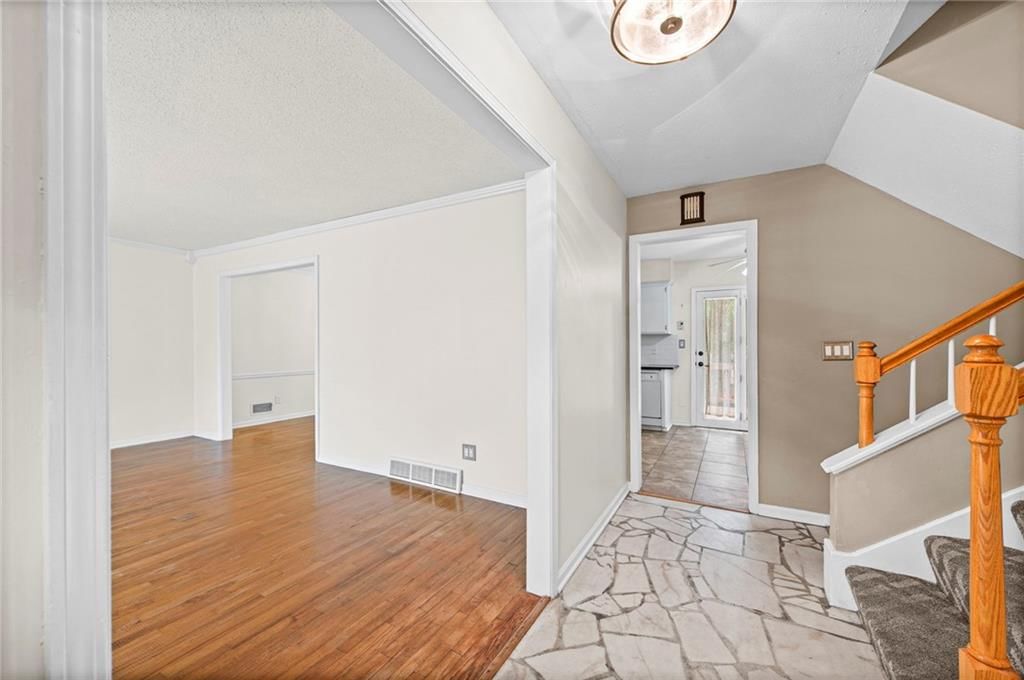 6819 Birch Lane — photo 5