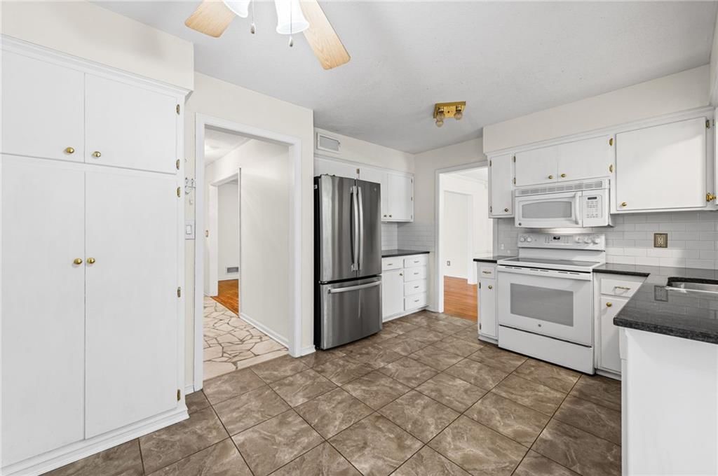 6819 Birch Lane — photo 13