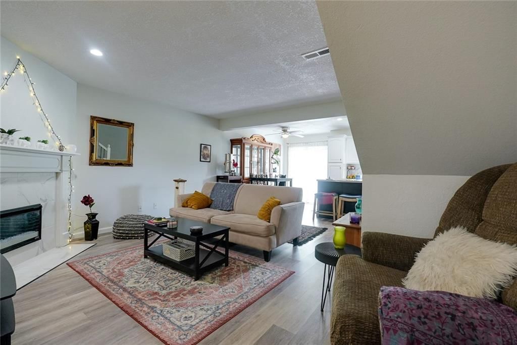 10545 E 46th Terrace — photo 3
