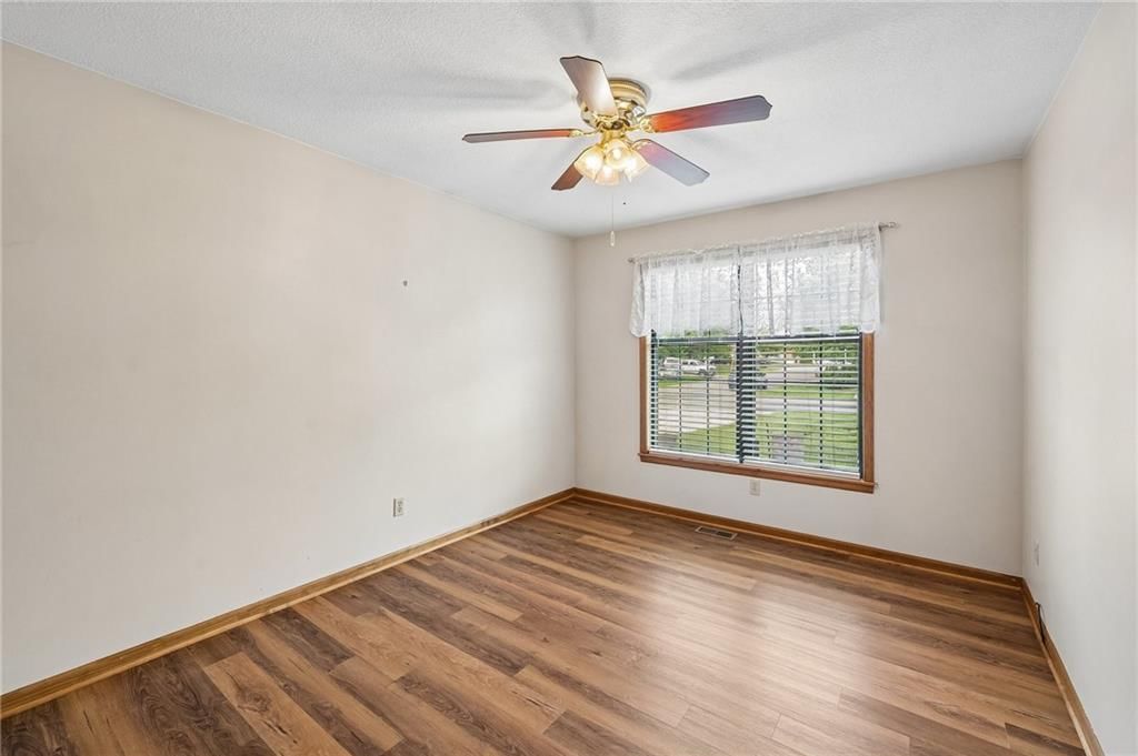 2599 N 156th Terrace — photo 17