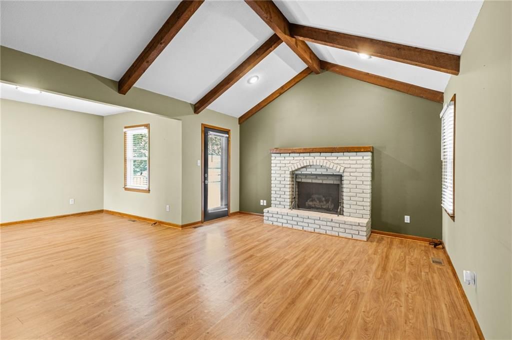 243 SE Brownfield Court — photo 4