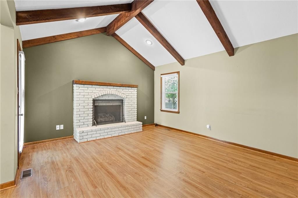 243 SE Brownfield Court — photo 6