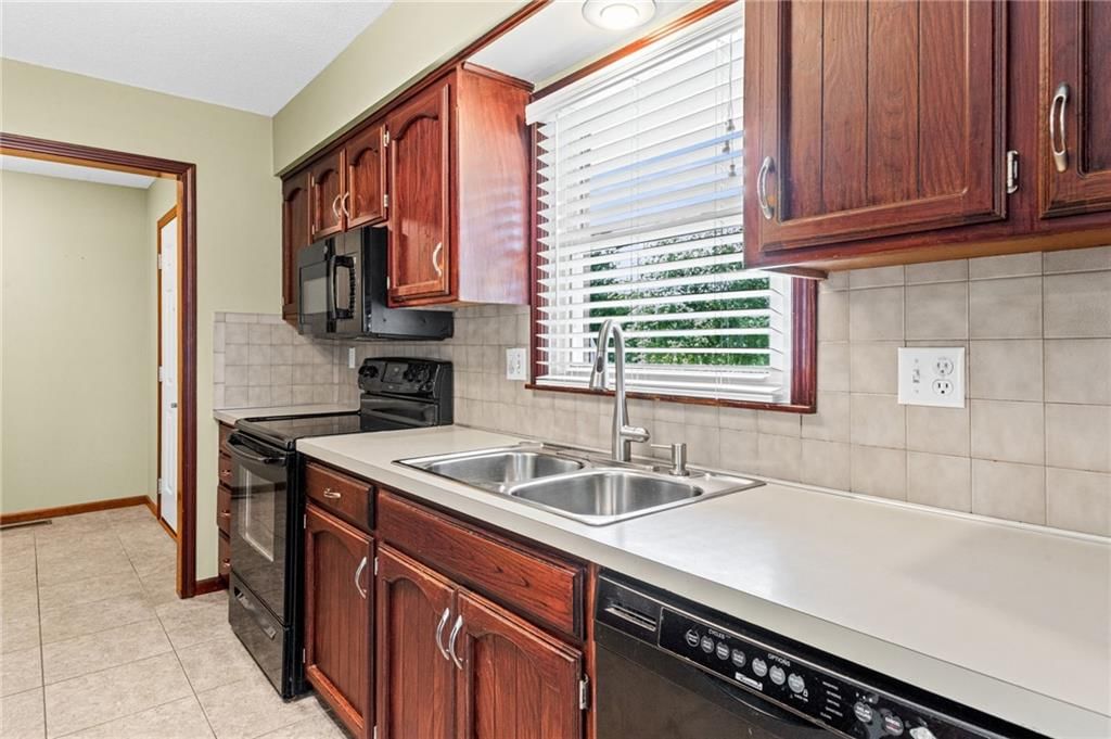 243 SE Brownfield Court — photo 15