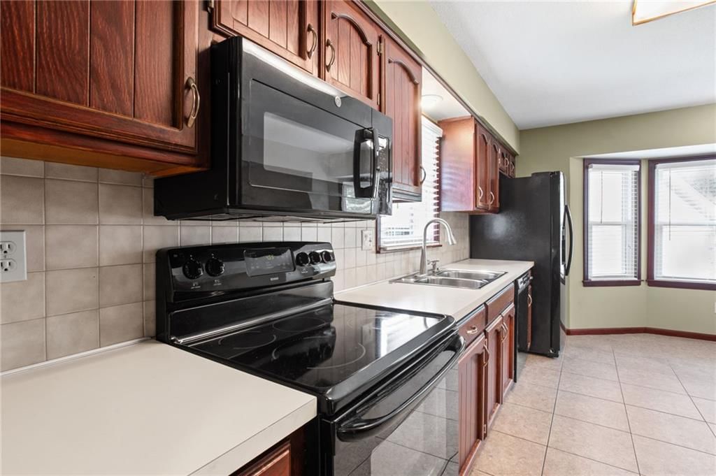 243 SE Brownfield Court — photo 18