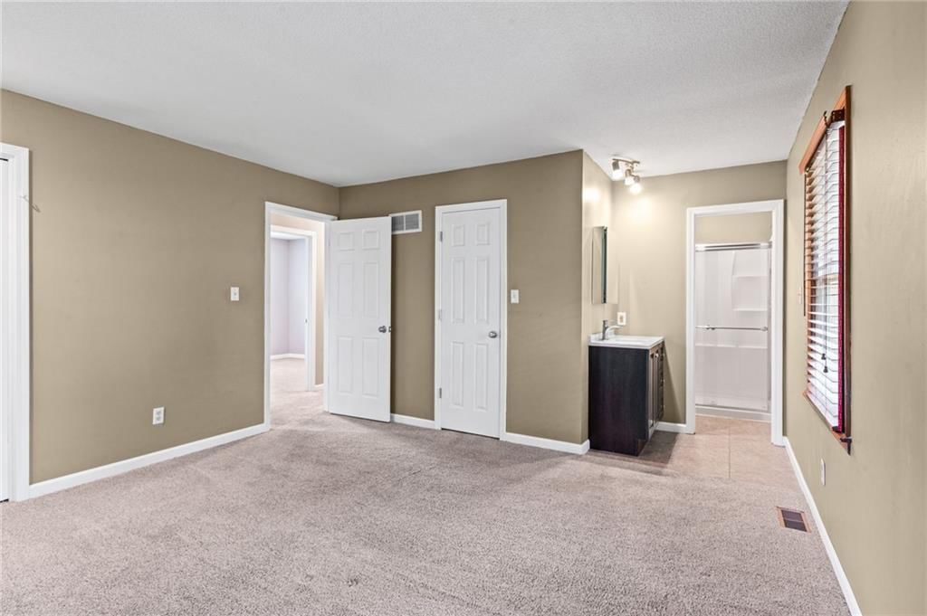 243 SE Brownfield Court — photo 25