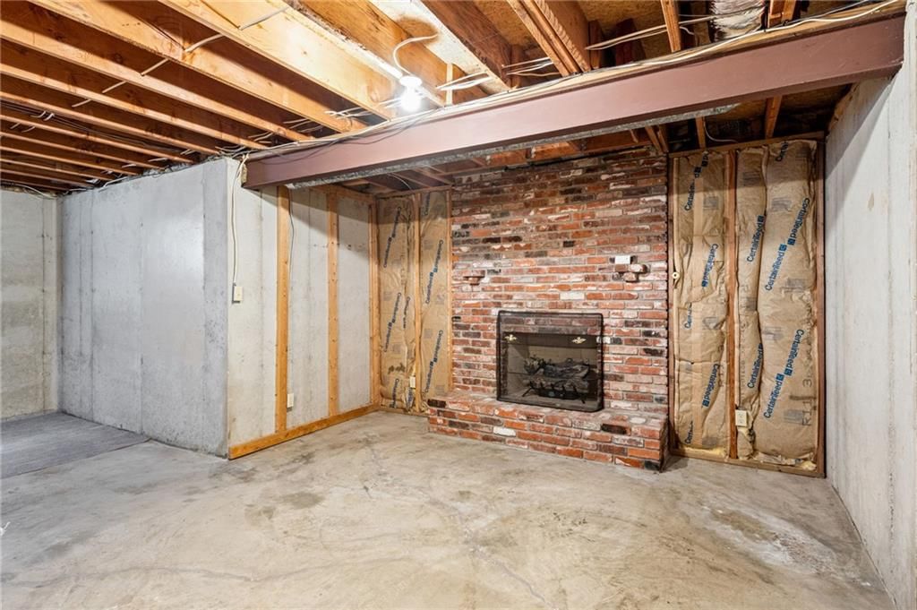 243 SE Brownfield Court — photo 28