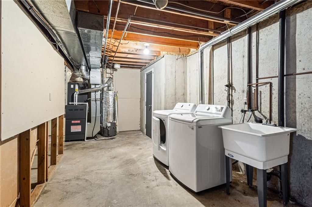 243 SE Brownfield Court — photo 30
