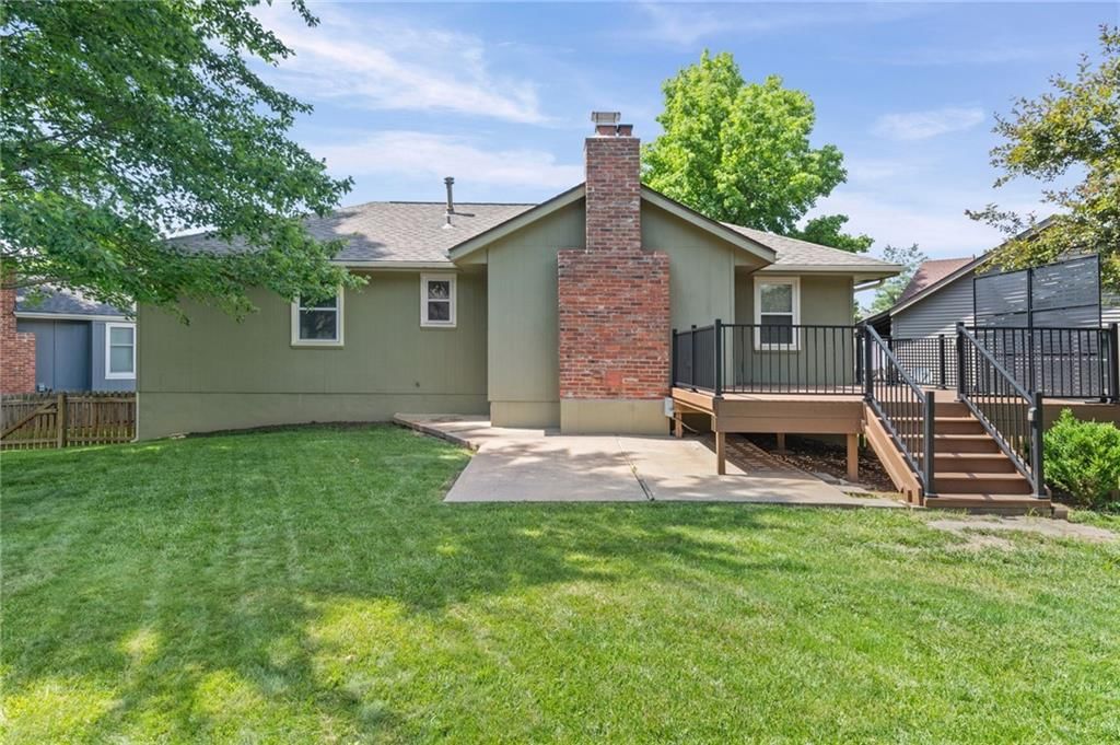 243 SE Brownfield Court — photo 31