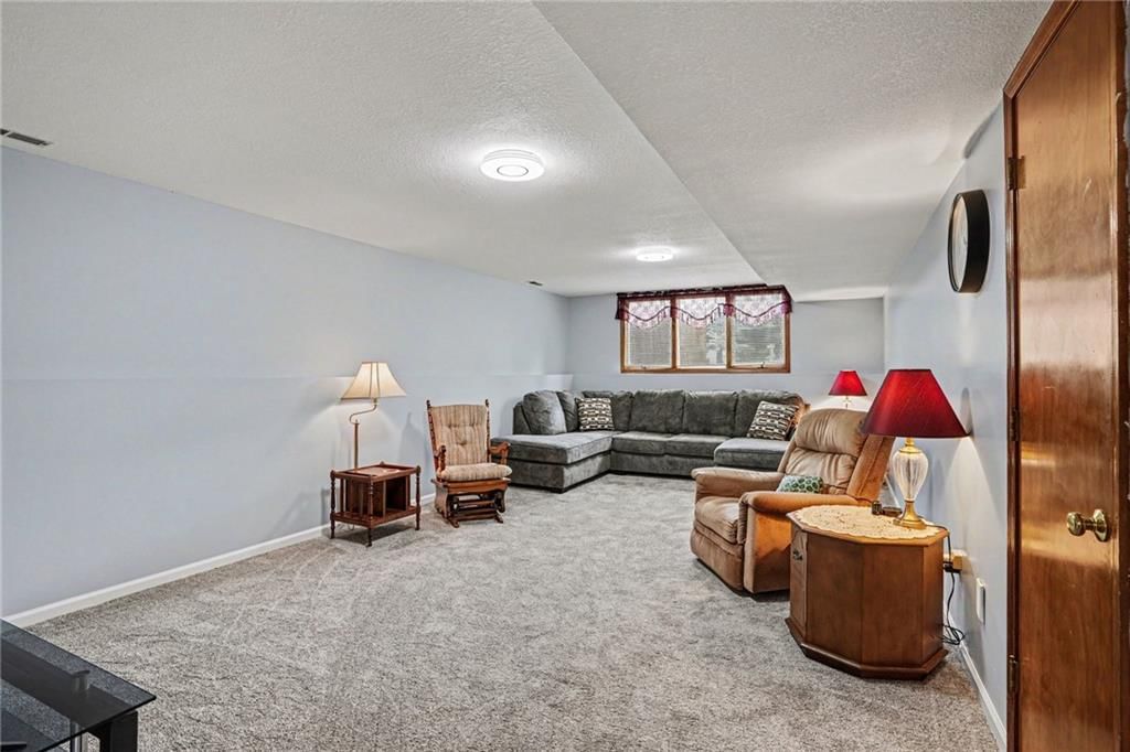705 Benjamin Avenue — photo 17