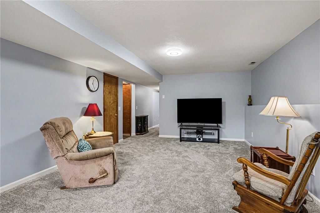 705 Benjamin Avenue — photo 18