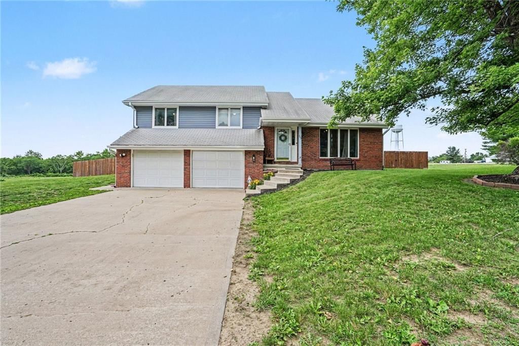 705 Benjamin Avenue — photo 32