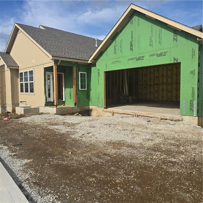 22212 W 82nd Terrace — photo 2