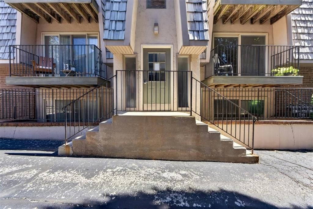 3608 Gillham Road — photo 10