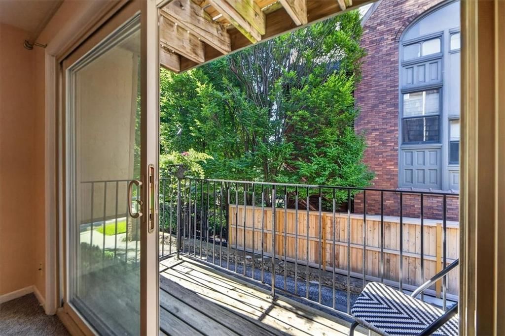 3608 Gillham Road — photo 20
