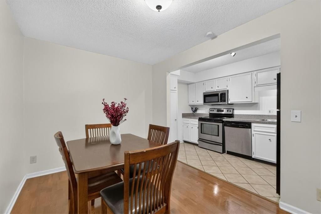 3608 Gillham Road — photo 29