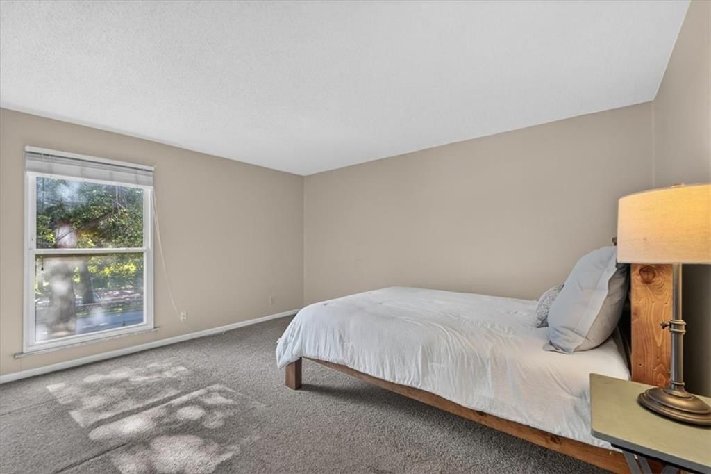 3608 Gillham Road — photo 35