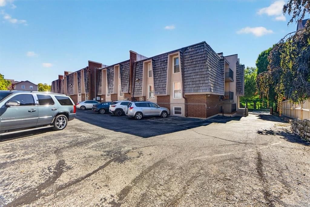 3608 Gillham Road — photo 43