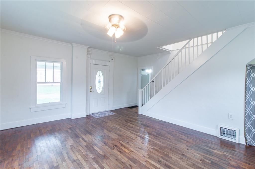 701 S Pine Street — photo 4