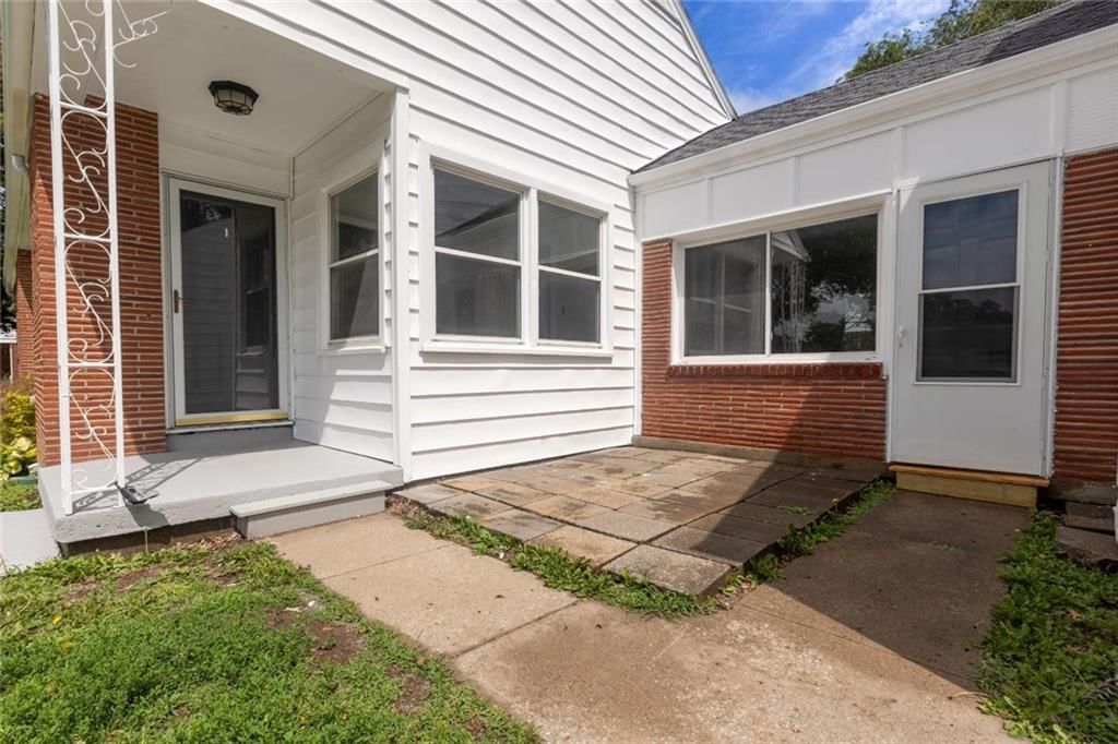 216 NE 83rd Terrace — photo 3