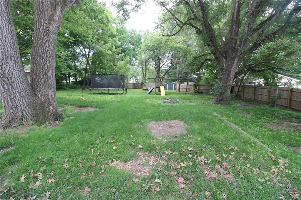 110 W Benton Street — photo 8