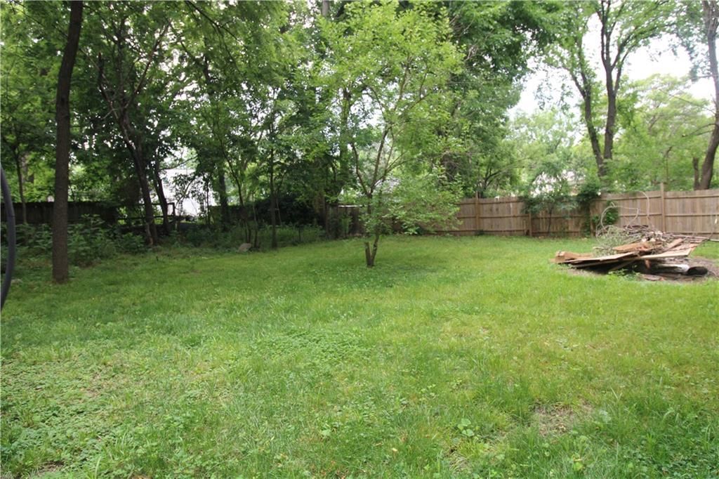 110 W Benton Street — photo 10