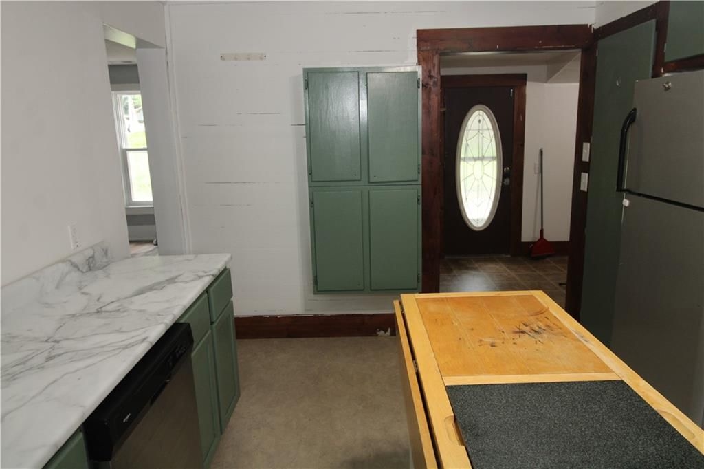 110 W Benton Street — photo 19