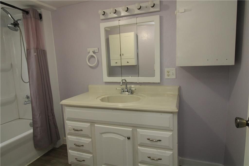 110 W Benton Street — photo 22