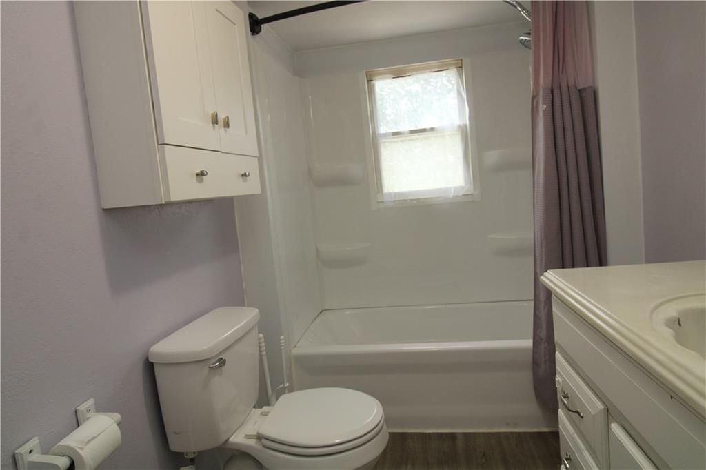 110 W Benton Street — photo 23