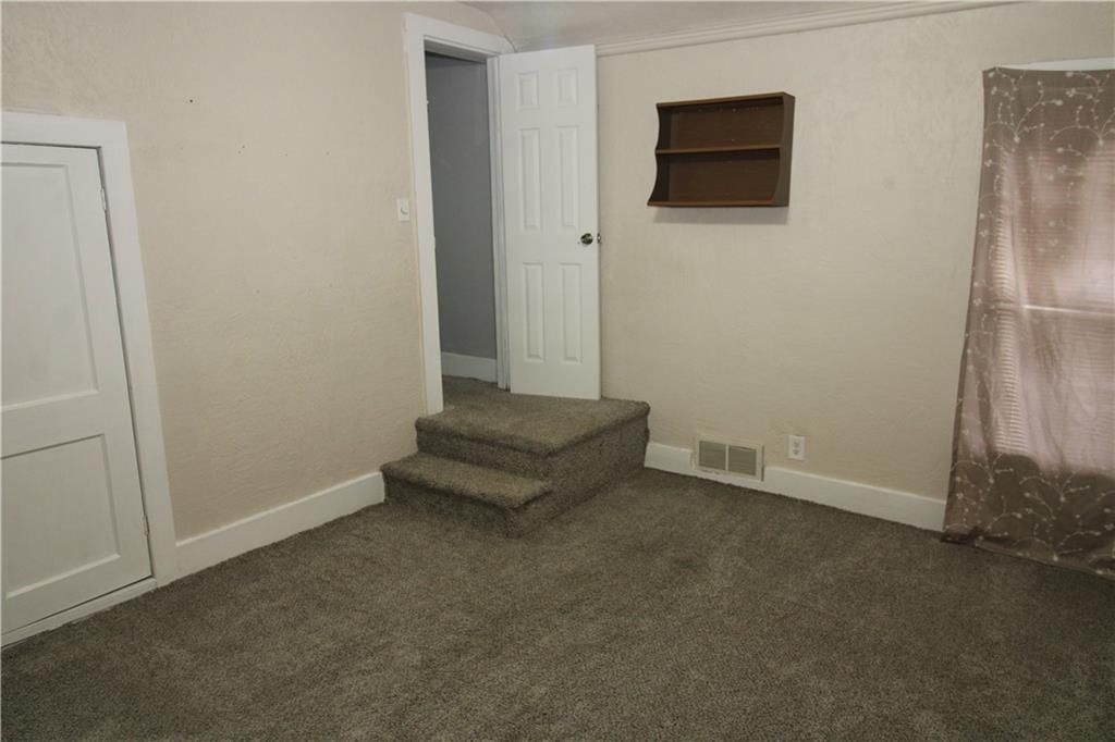 110 W Benton Street — photo 25
