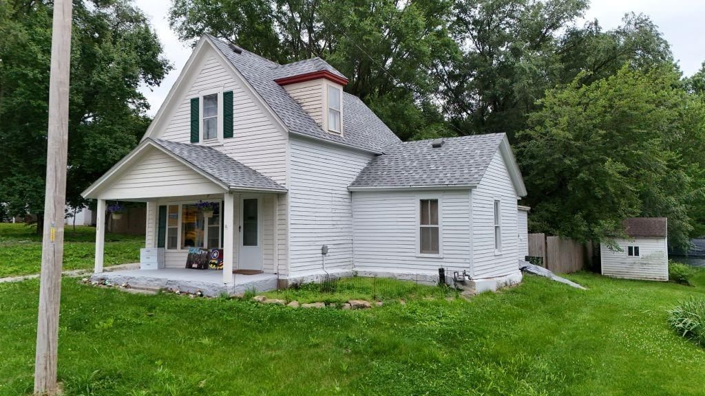 110 W Benton Street — photo 36