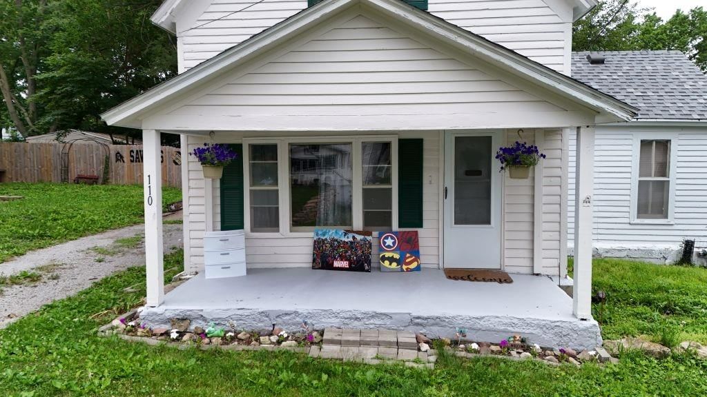 110 W Benton Street — photo 37