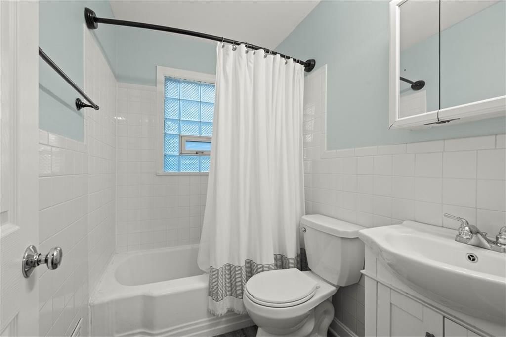 2816 W 75TH Street — photo 21