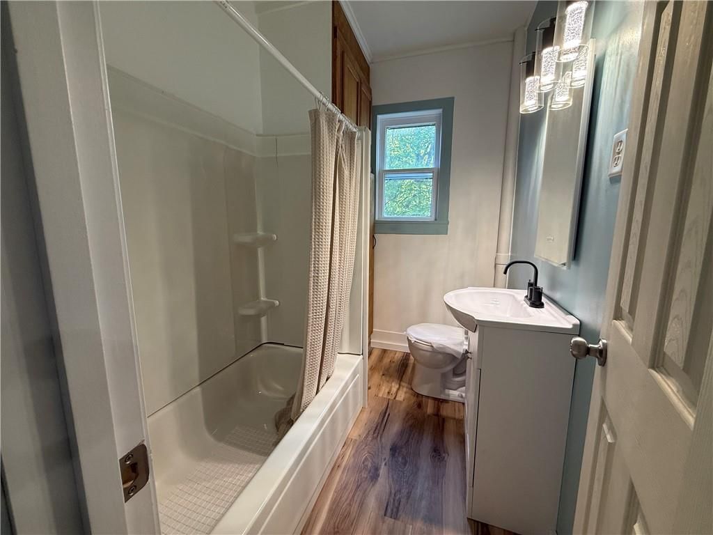 88 N Douglas Street — photo 8