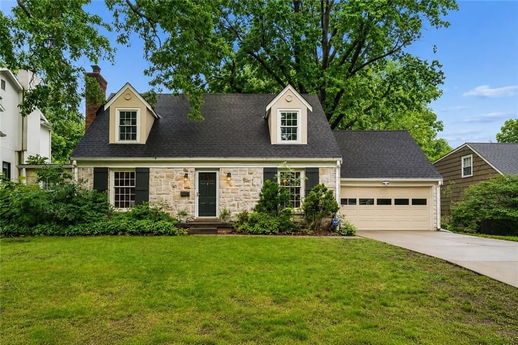 6042 Howe Drive — photo 2