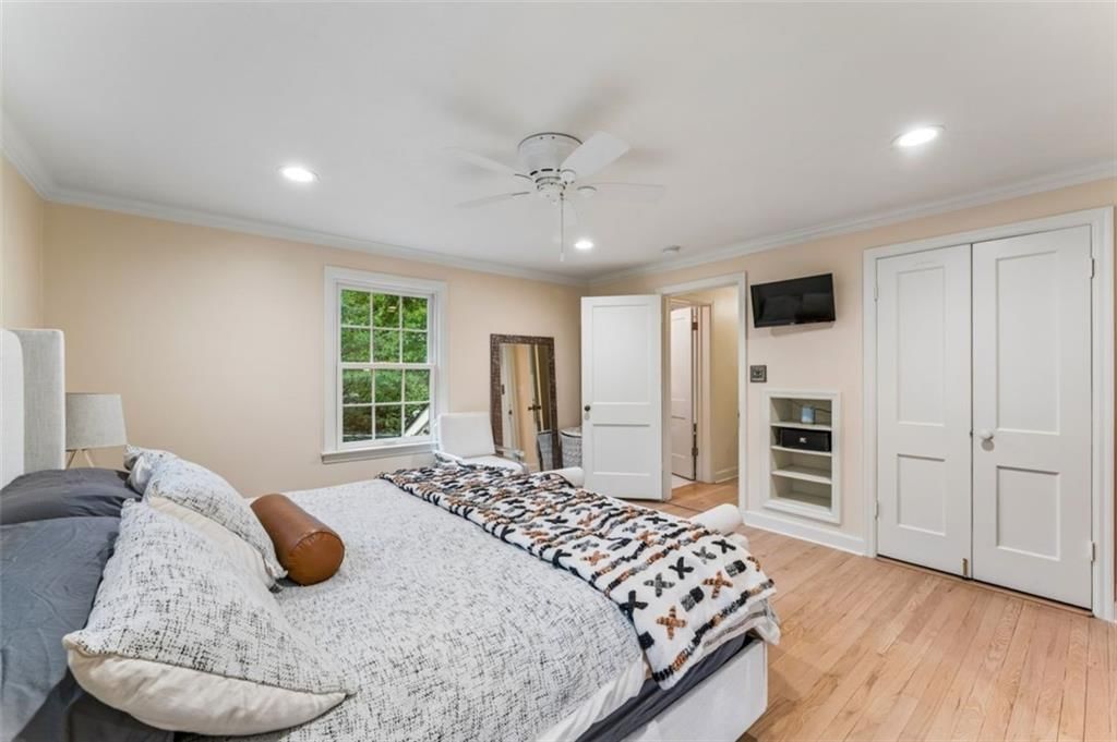 6042 Howe Drive — photo 31