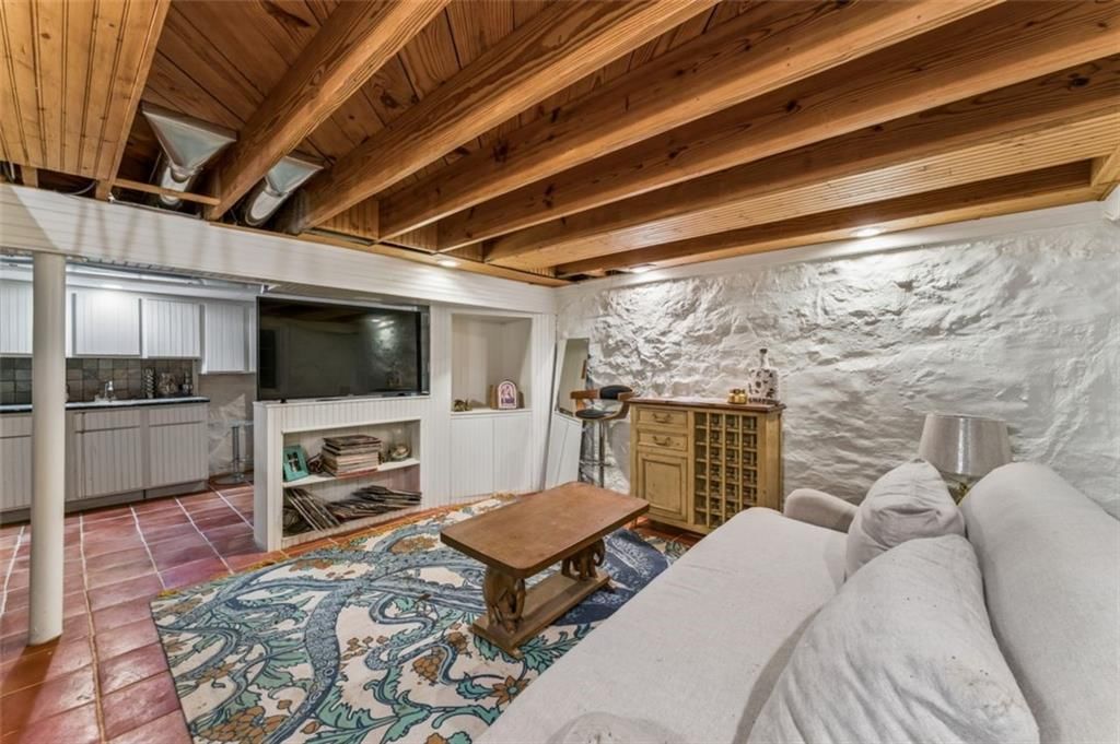 6042 Howe Drive — photo 32