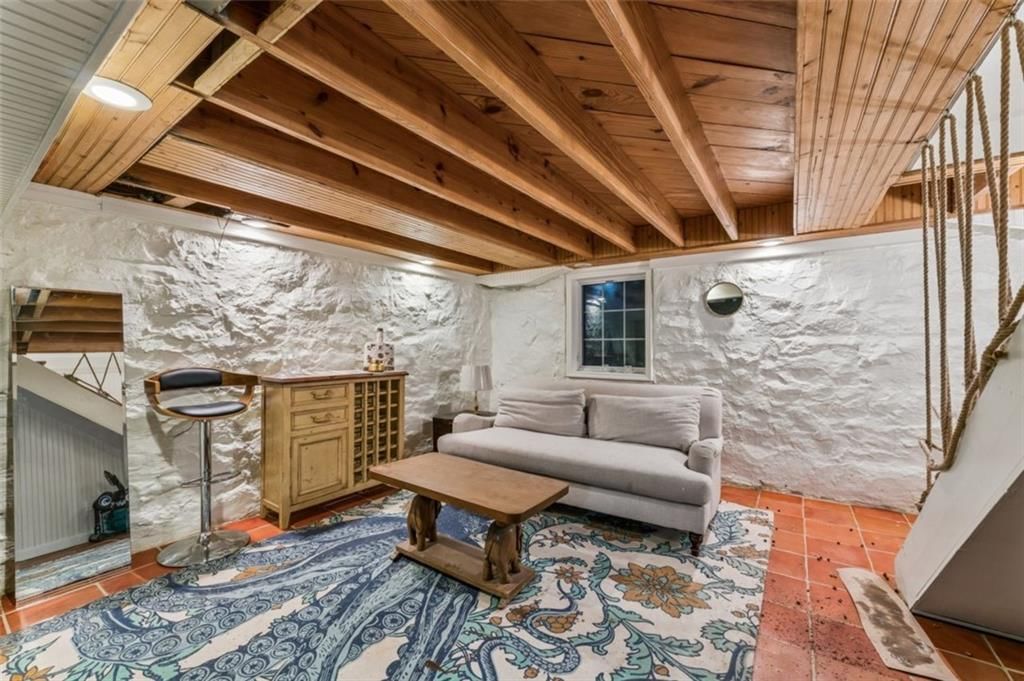 6042 Howe Drive — photo 34