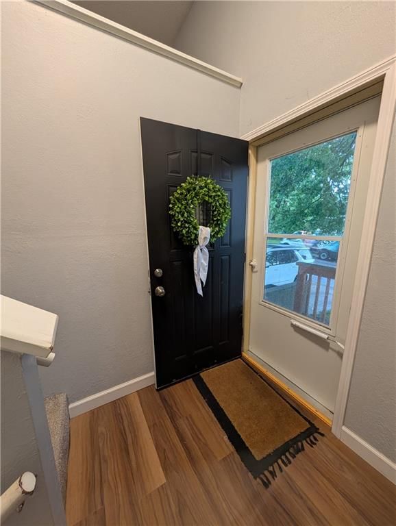 218 N Hale Street — photo 2