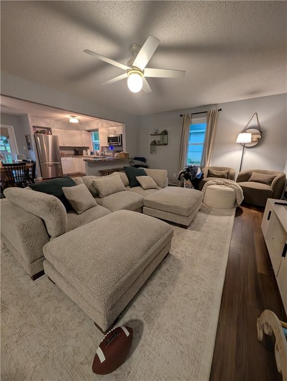 218 N Hale Street — photo 6