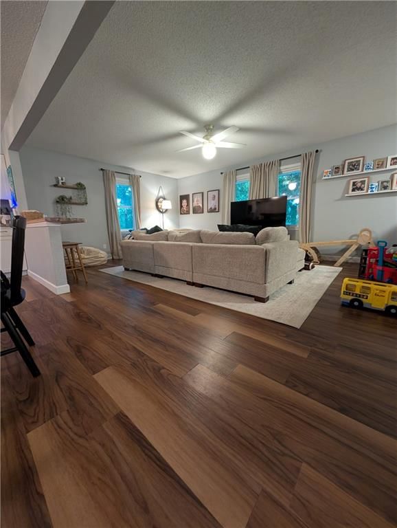 218 N Hale Street — photo 8