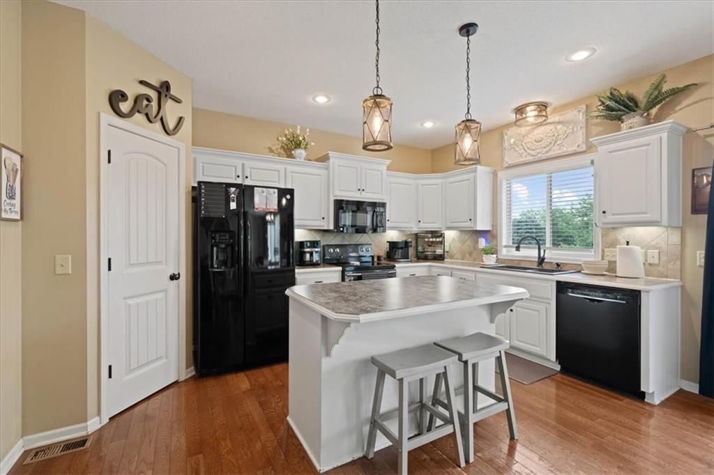 1304 ASHDOWN Circle — photo 12