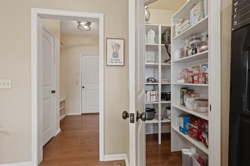 1304 ASHDOWN Circle — photo 15