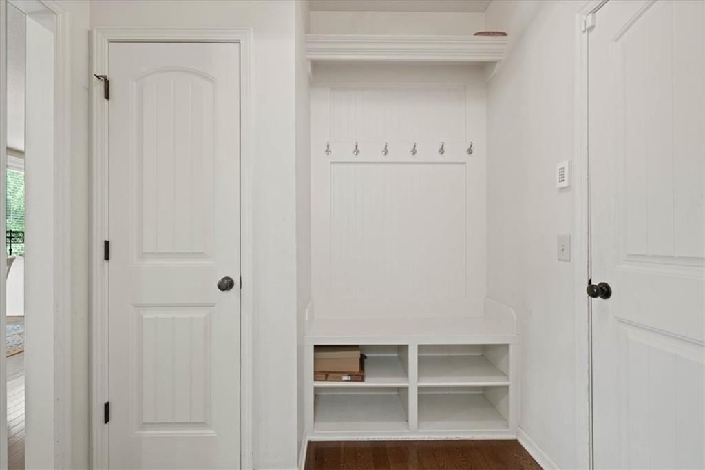 1304 ASHDOWN Circle — photo 17