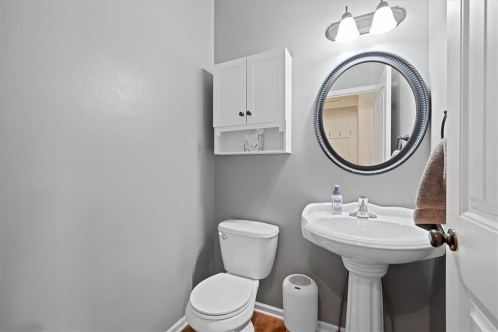 1304 ASHDOWN Circle — photo 18