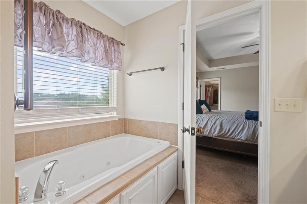 1304 ASHDOWN Circle — photo 22
