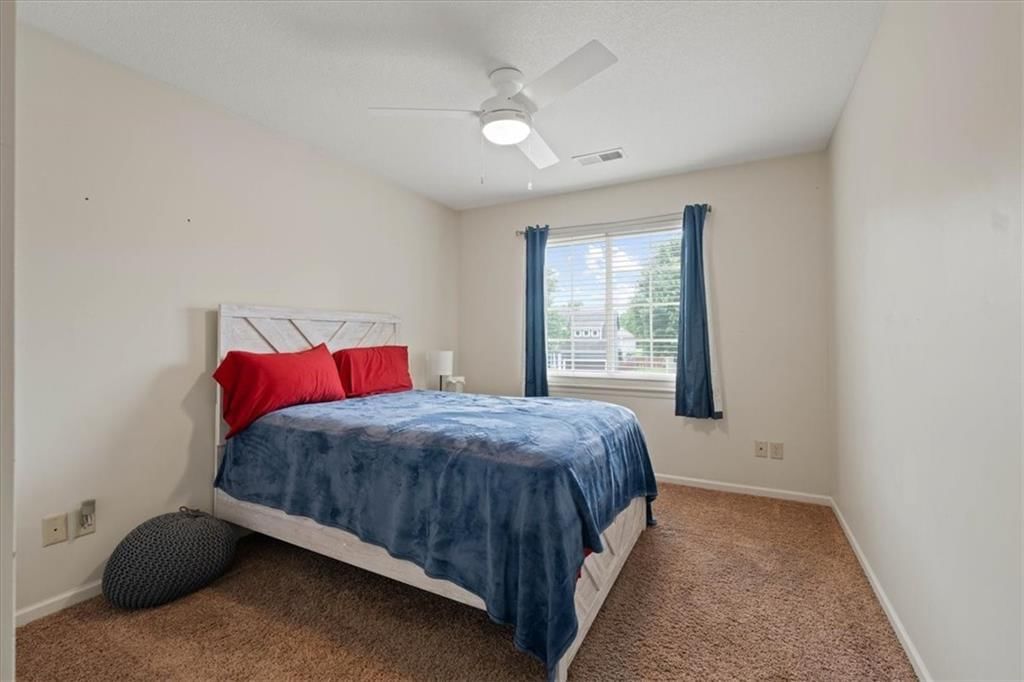 1304 ASHDOWN Circle — photo 24