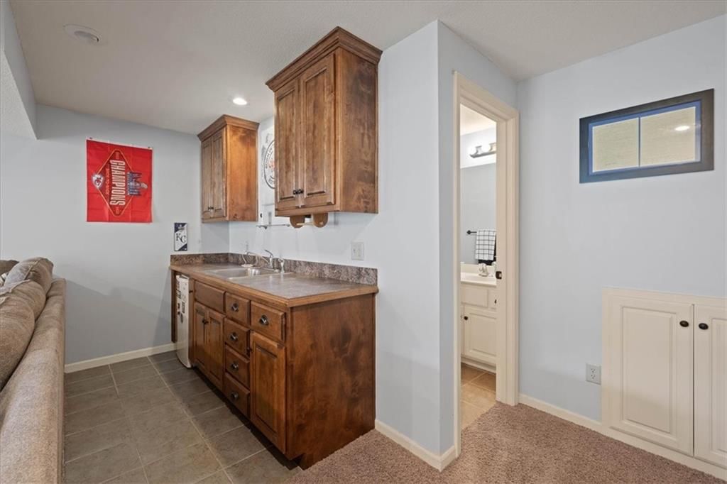 1304 ASHDOWN Circle — photo 29