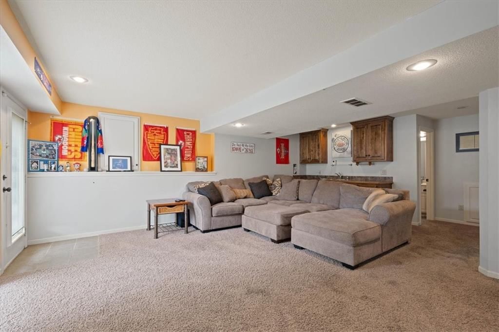 1304 ASHDOWN Circle — photo 32