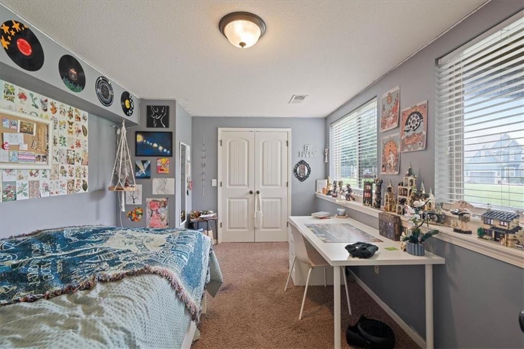 1304 ASHDOWN Circle — photo 33